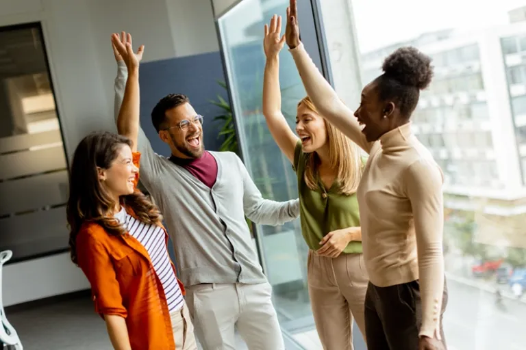 Article image for 25 activités pour booster l’esprit d’équipe et améliorer le moral et l’engagement au travail